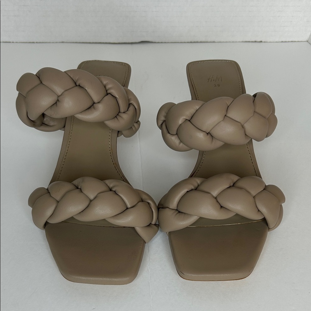 H&M Women's Beige Braided Sandals